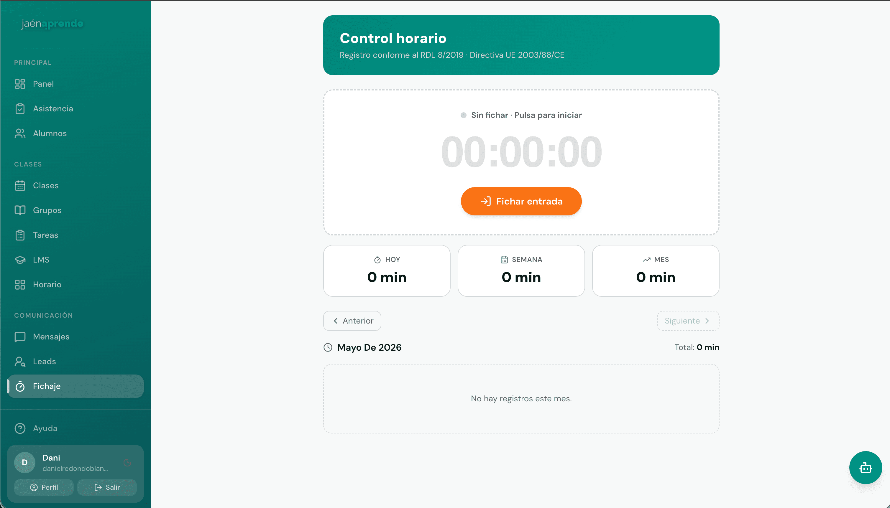 Panel de control de Aprendesk — vista del fichaje digital y navegación